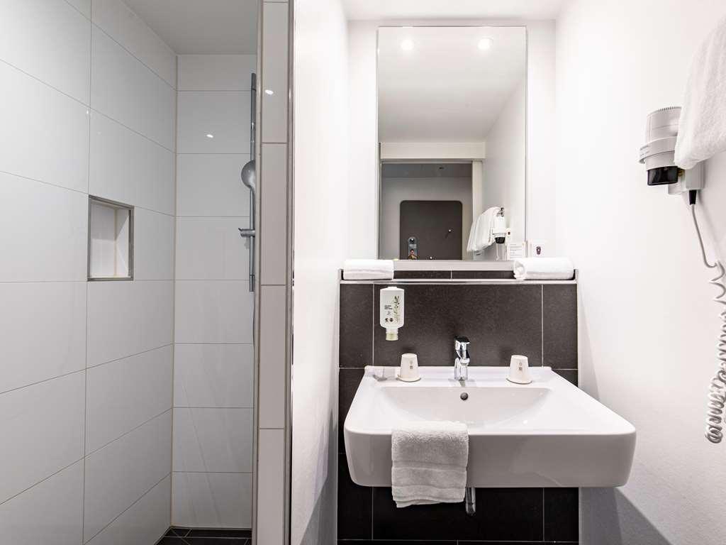 Hotel München-olympiapark 3*